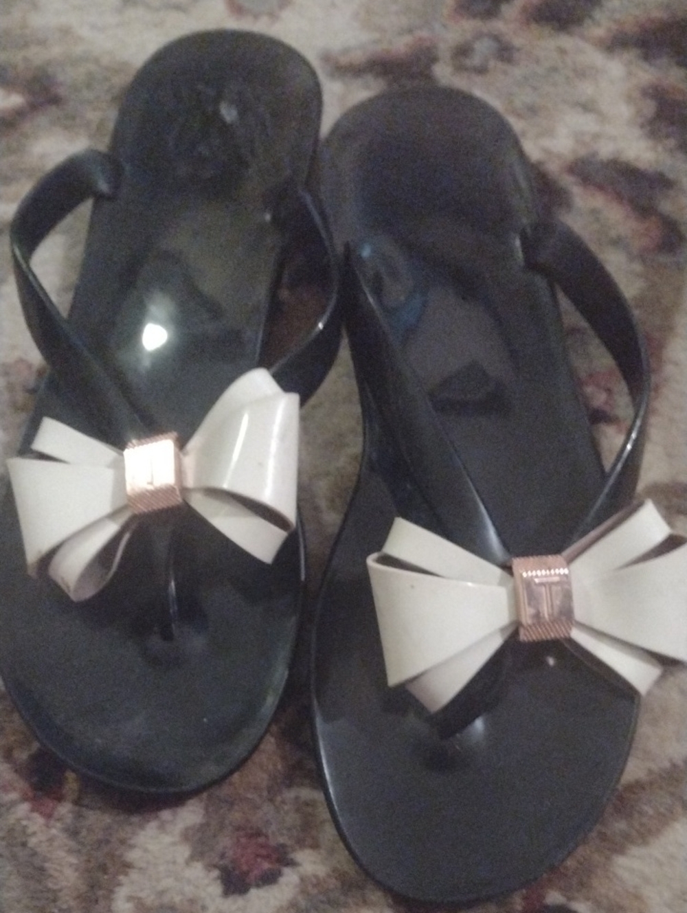3 Pairs Of Jelly Studded/ Bow Flat Sandals $30 - Picture 4 of 5